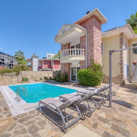 Dreamhome Villa *